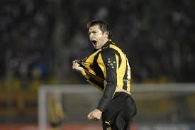 Este jugador es Diego Alonso